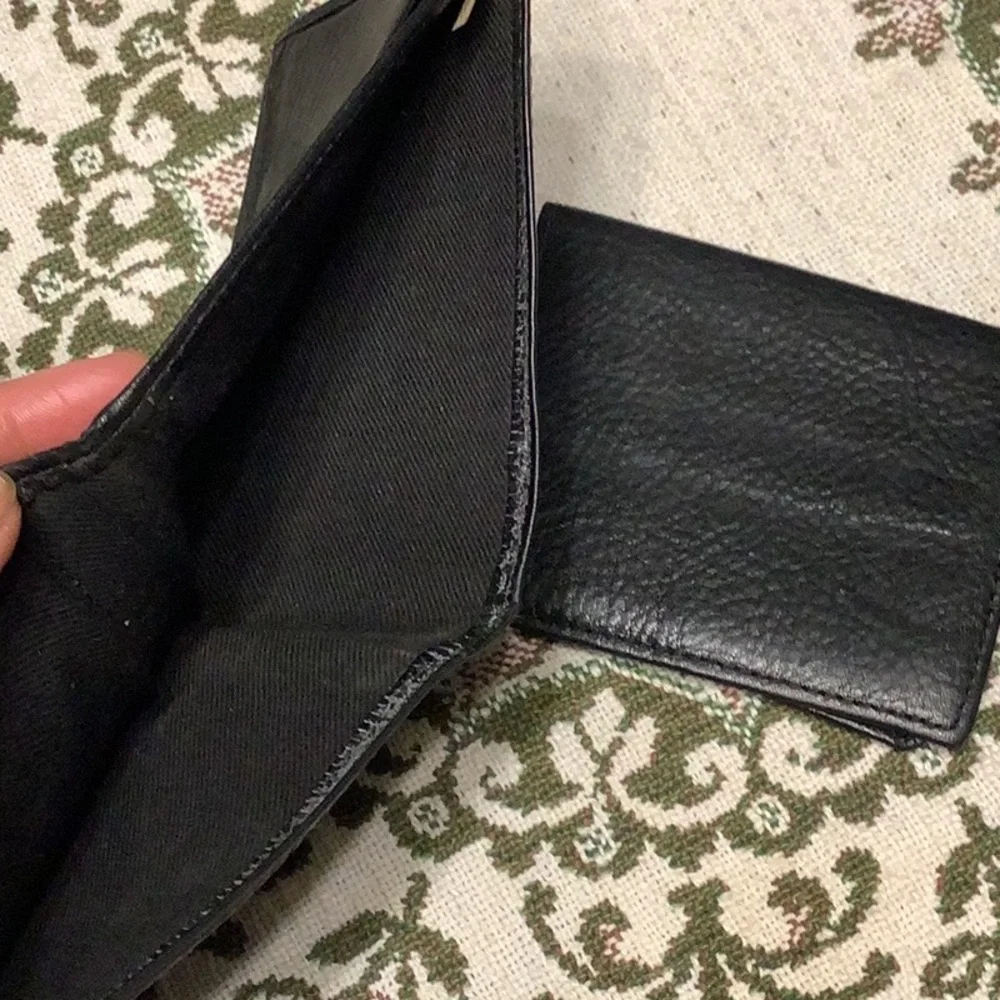 Fossil leather use minor